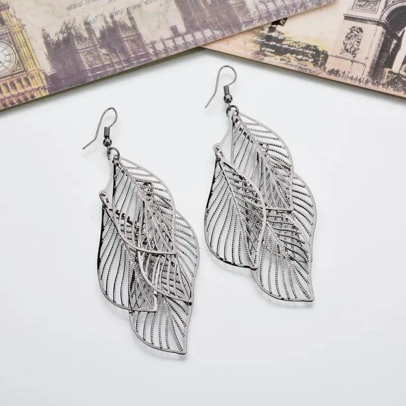 2024  Blue And White Metal Leaf Earrings Women's