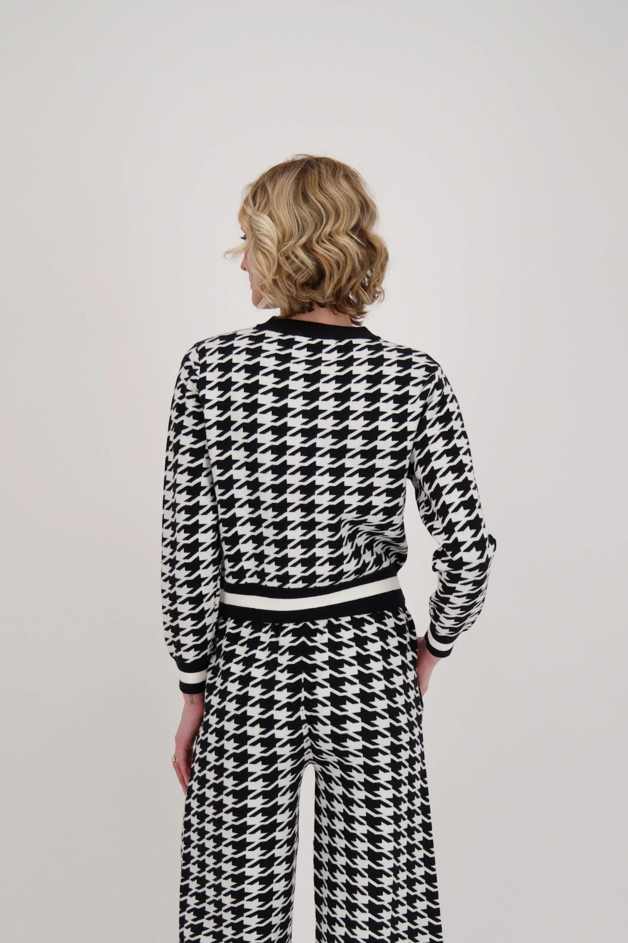 Houndstooth Zippered Knit Sweater