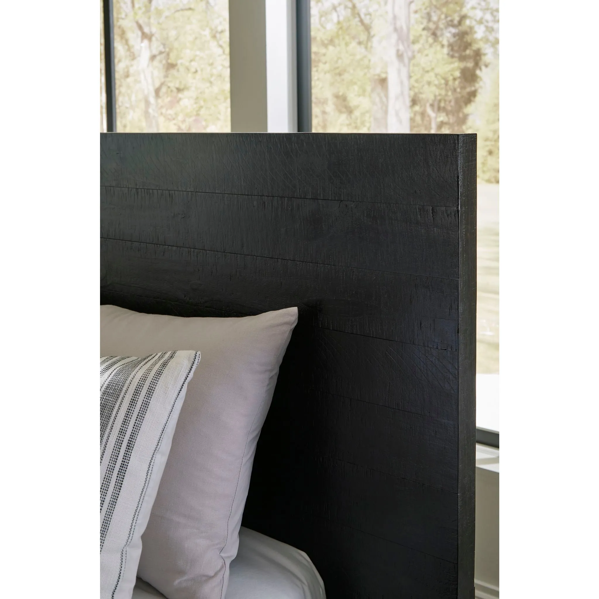 Londer-Exclusive Panel Bed - Black