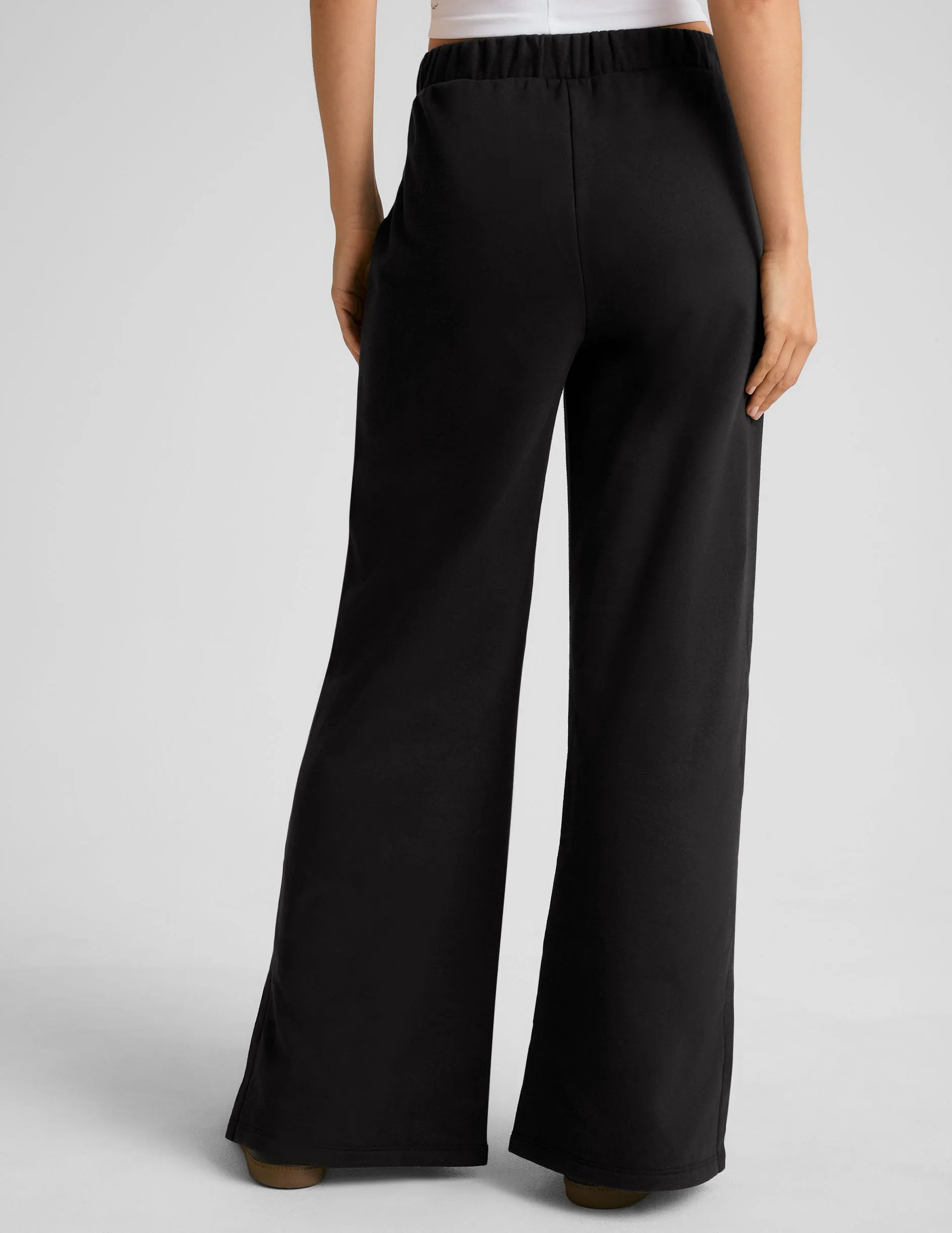 Open Ended Mid Rise Wide Leg Pant