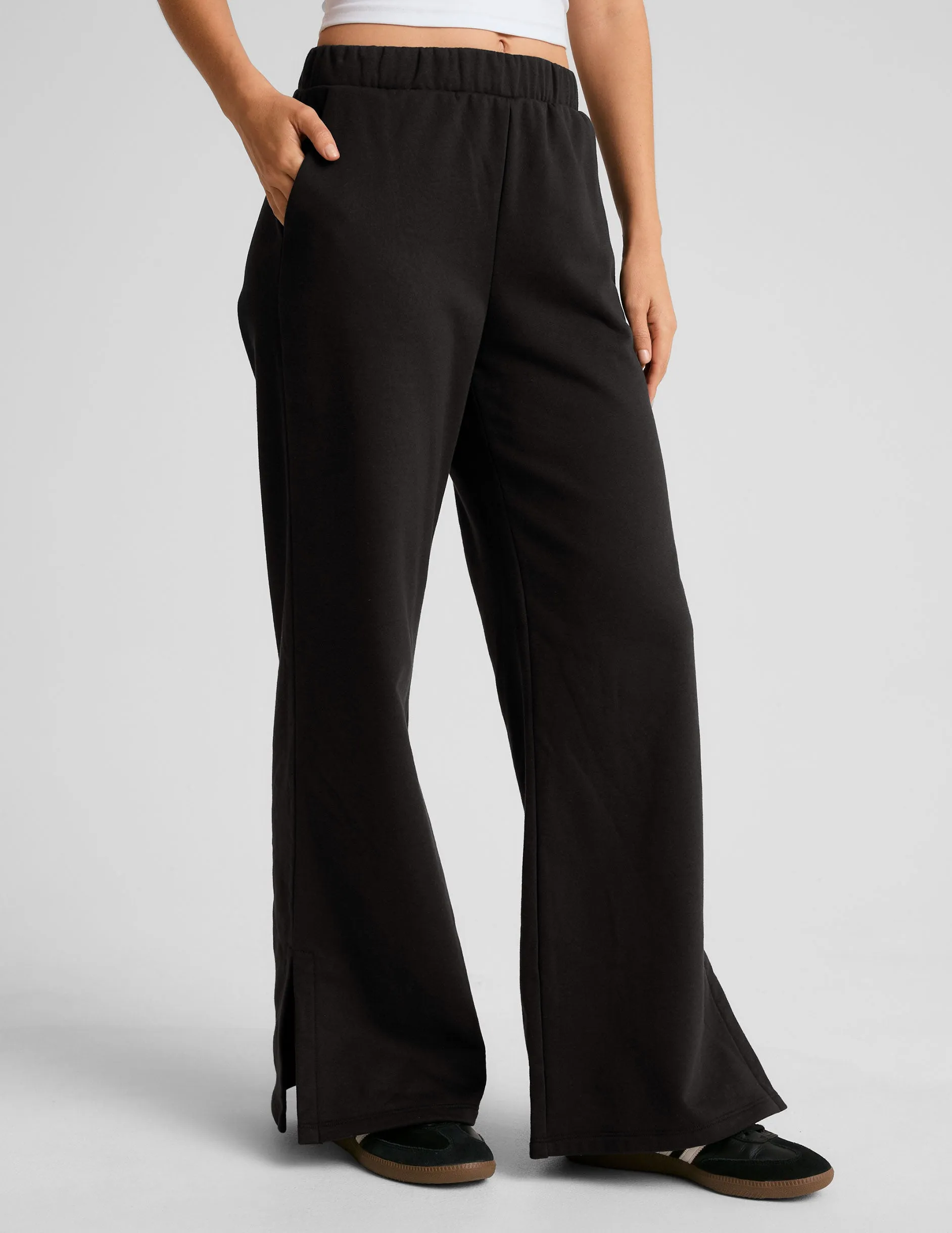 Open Ended Mid Rise Wide Leg Pant