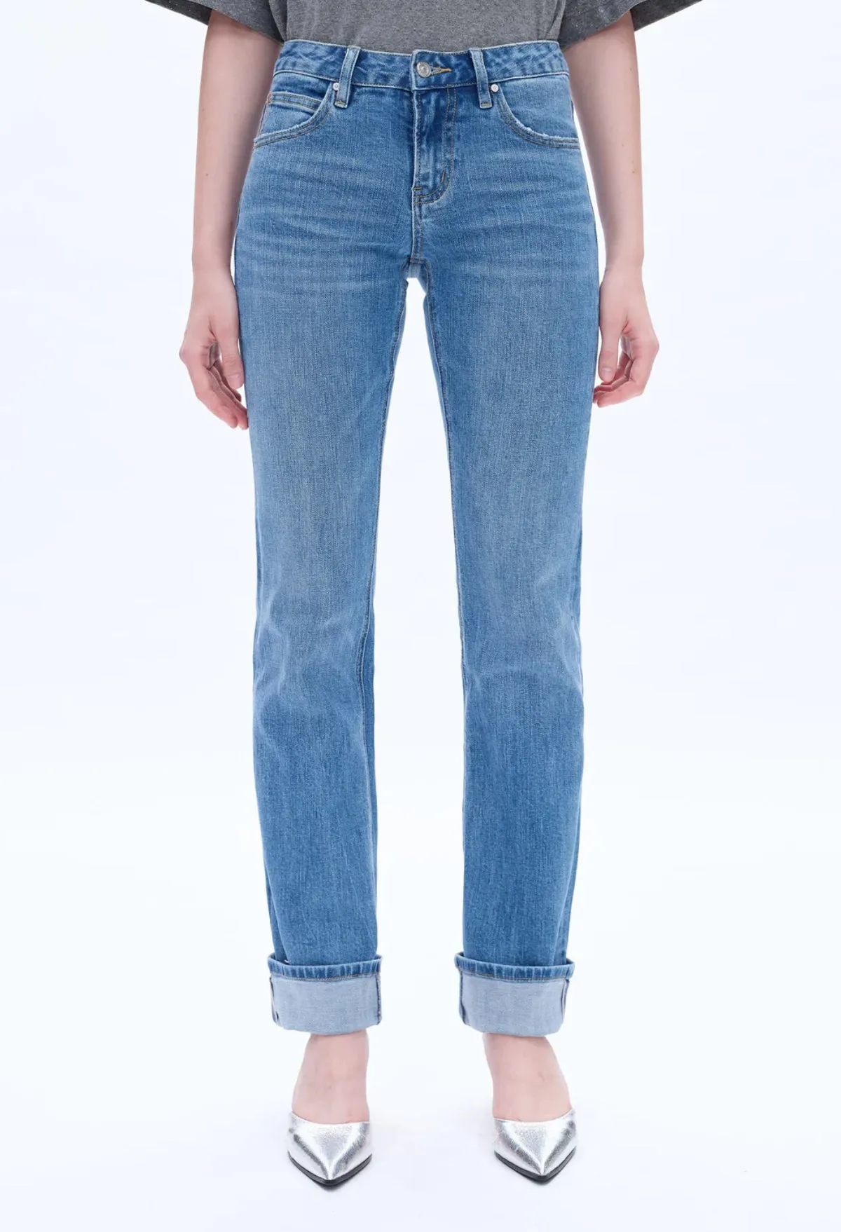 Yoyo Mid Rise Cuffed Straight Jeans